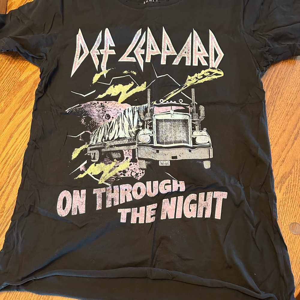 Recycle Karma Def Leppard Graphic T-Shirt